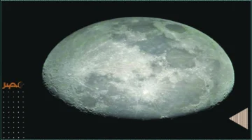 رصد القمر.. تفاصيل تضاريسه تظهر بوضوح في سماء رفحاء